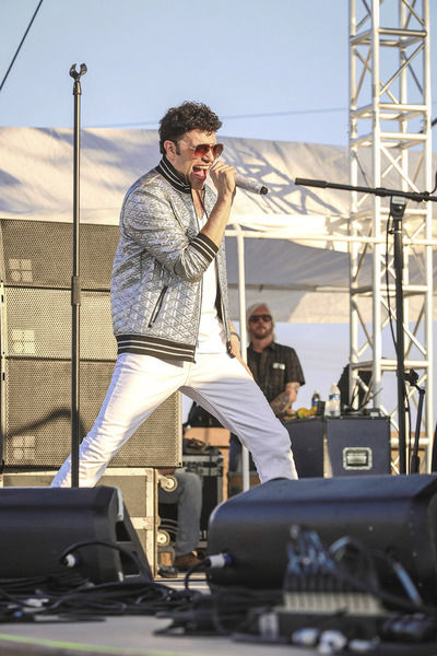 A Day in the Life of Spyglass Winery Concerts: Valley backyard party packs in 3,000 screaming fans